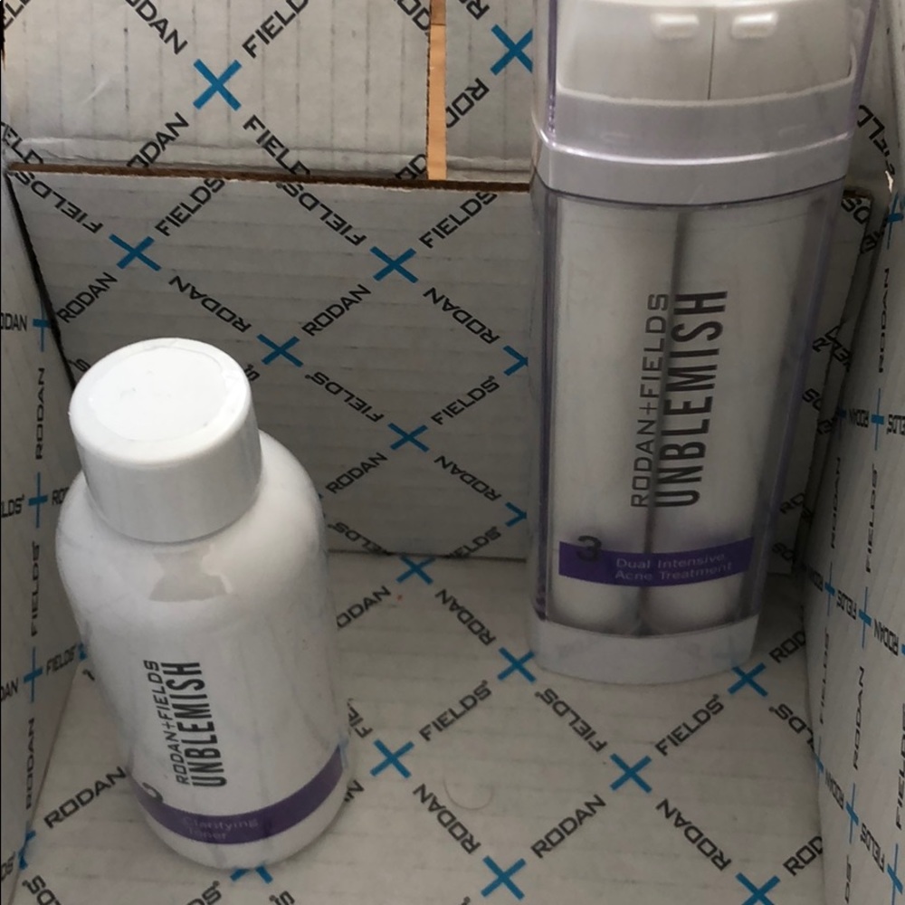Rodan and Fields Unblemished Acne Wash
